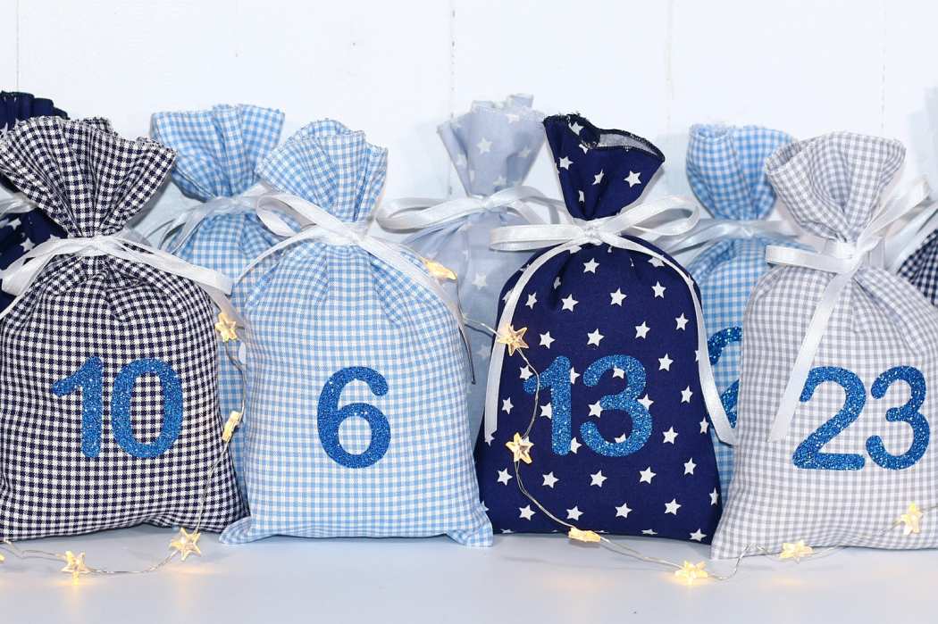 Adventskalender Säckchen aus Stoff - mit Glitzer-Zahlen